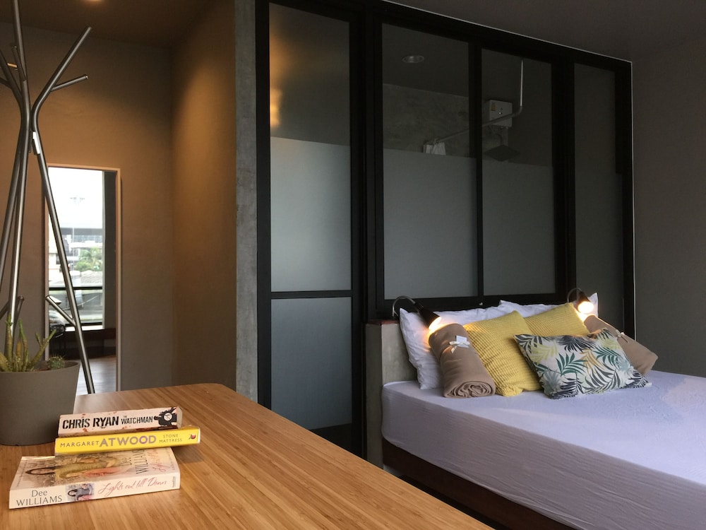 Double Room (4th Floor/ No Elevator) photo 3