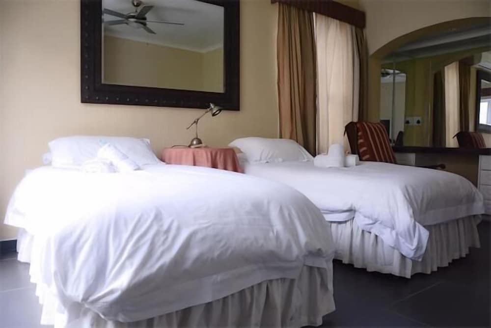 Standard Twin Room photo 1