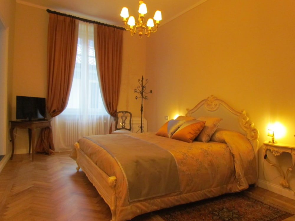 Deluxe Suite photo 2