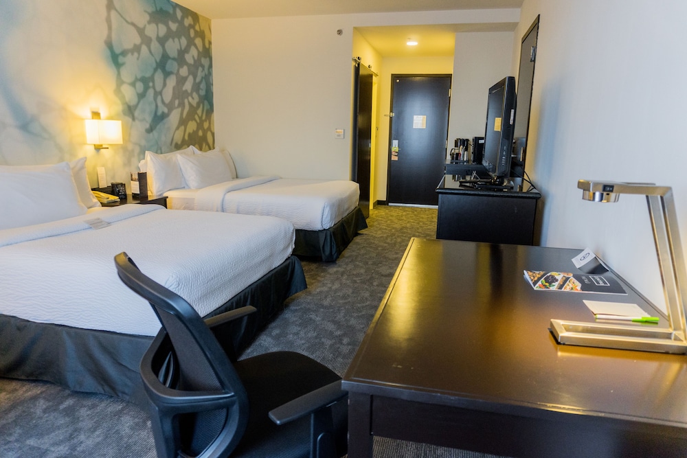 Deluxe Room, 2 Queen Beds photo 2