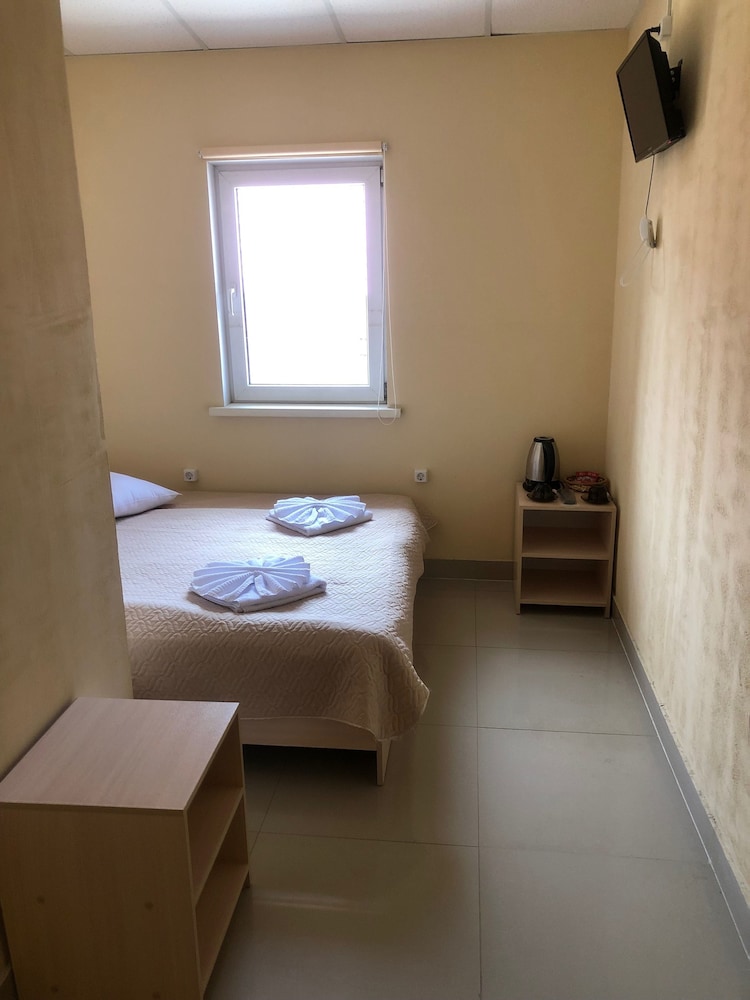 Basic Double Room photo 3