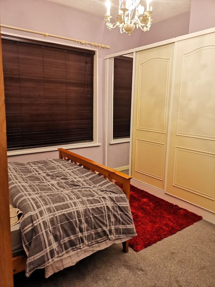 Deluxe Room, 1 King Bed photo 2