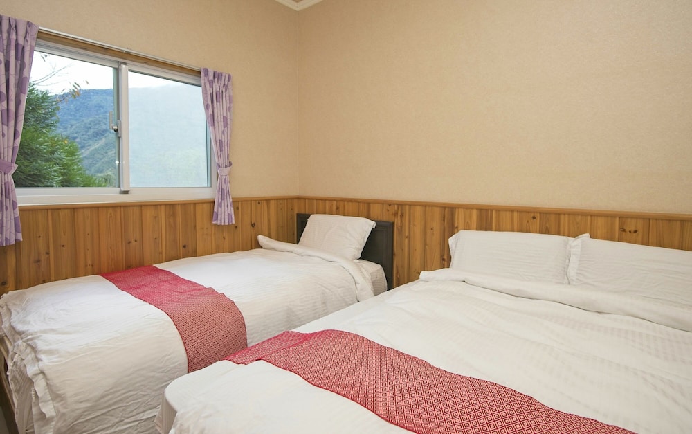 Comfort Room (For 5 Persons) photo 2
