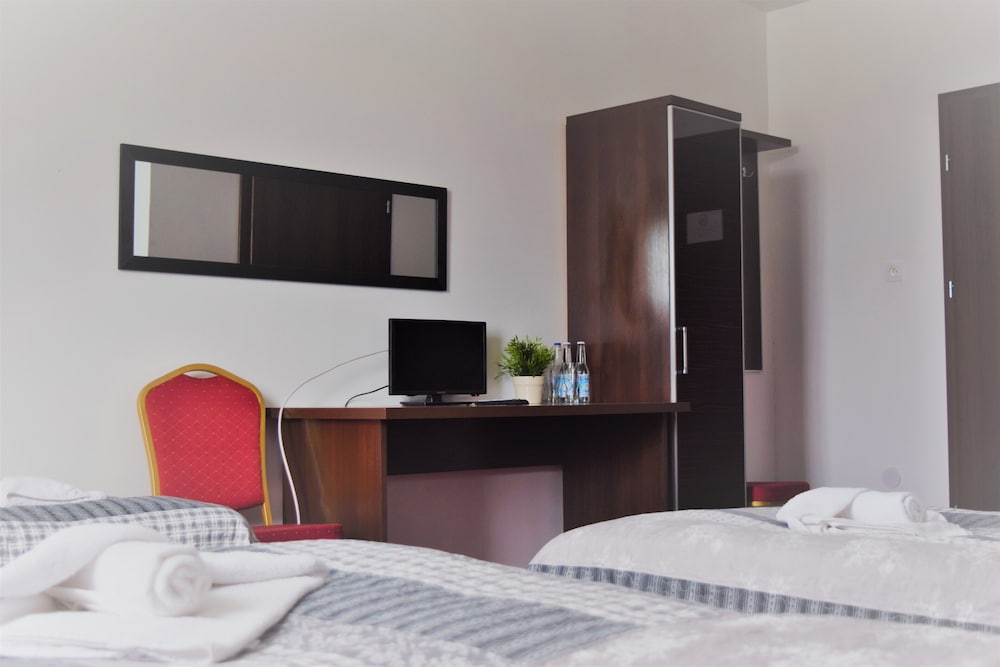 Double Or Twin Room photo 1