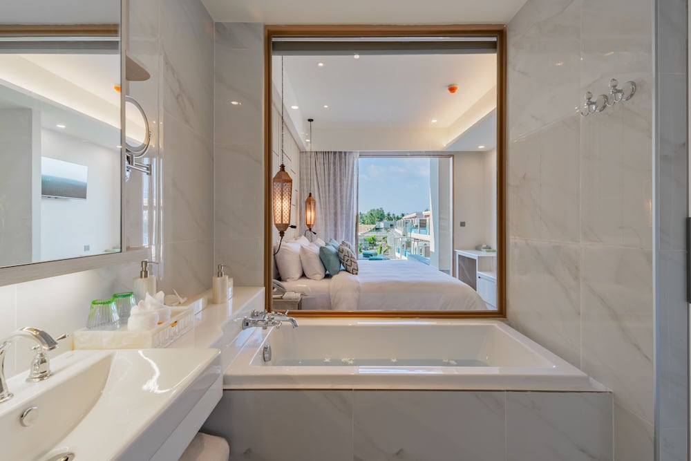 Seaside Two-bedroom Pool Suite - Photo 2