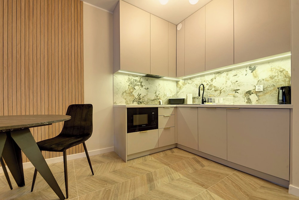 Apartment - Photo 17