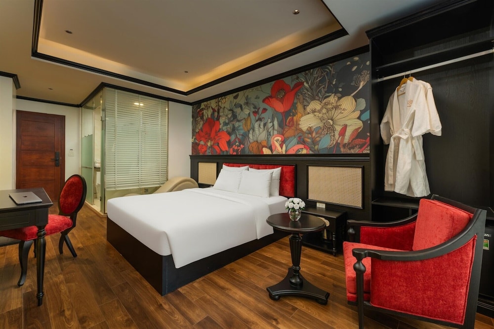 Deluxe Double Room, City View
