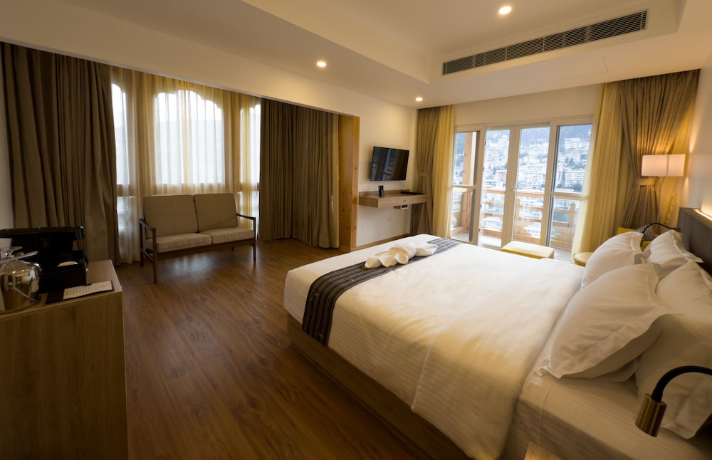 Deluxe Studio Suite
