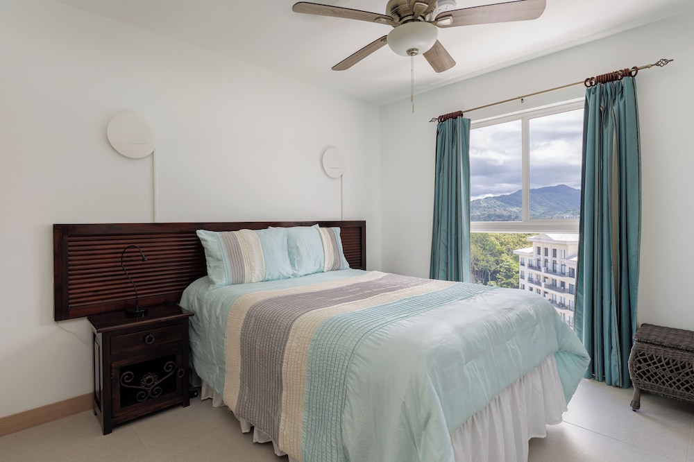 Condo, Multiple Beds, Balcony, Mountain View (Viva Jaco Viva Jaco 17-04a)
