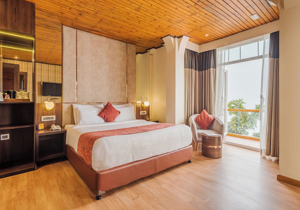 Premium view Room with Balcony photo 1