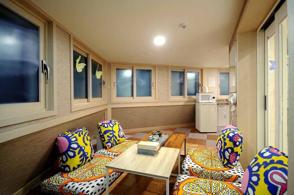 Traditional Suite, 1 Bedroom, Kitchenette
