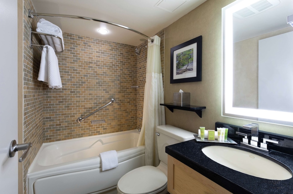 Suite, 1 King Bed with Sofa bed (Harmony, Steam Room) - Photo 4