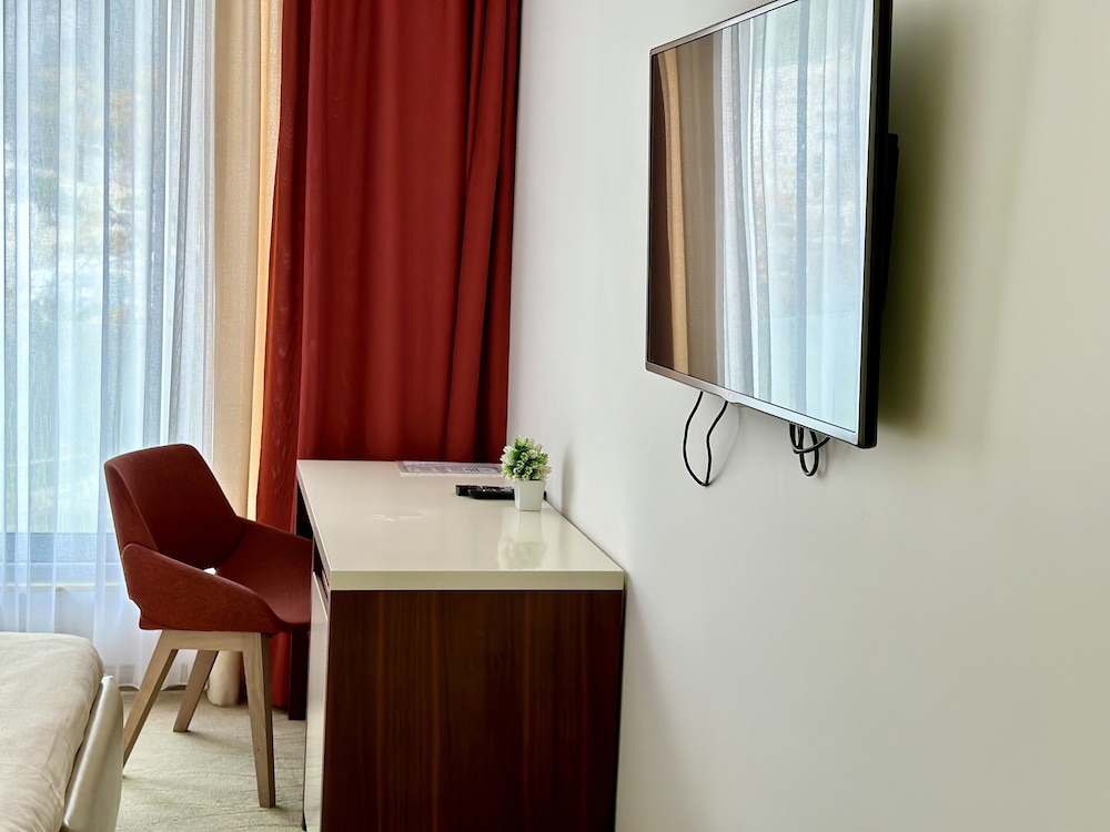Senior Room, 1 King Bed, Sea View photo 3