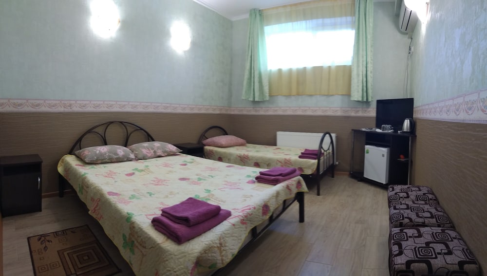 Economy Triple Room, 1 Bedroom photo 1