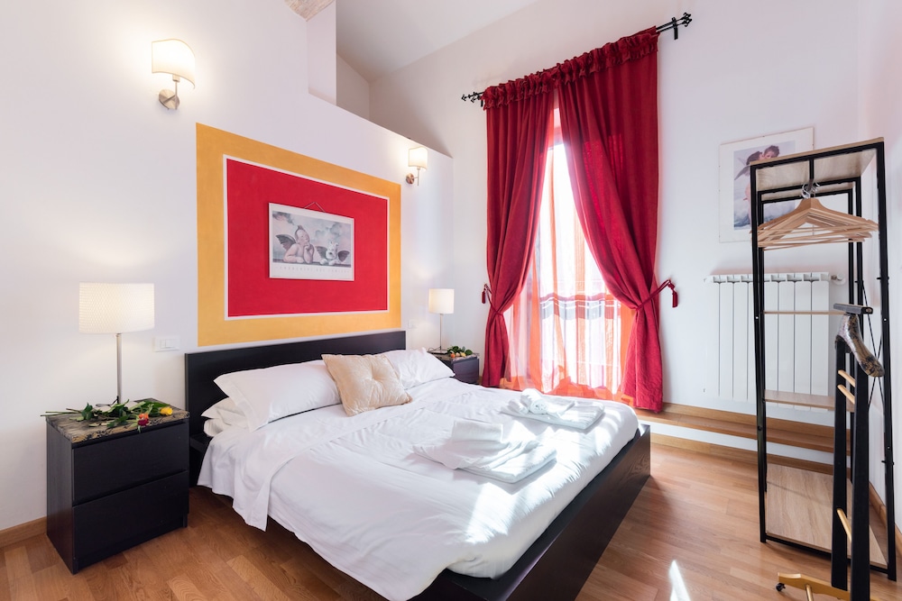 City Apartment, 1 Bedroom (Michelangelo) photo 1