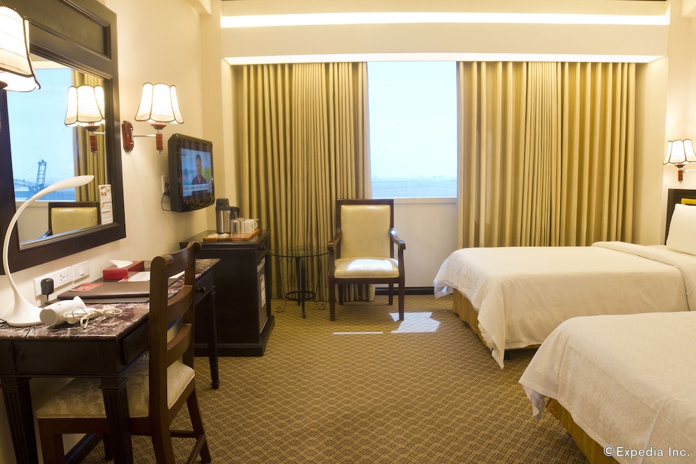 Deluxe Room - Photo 6