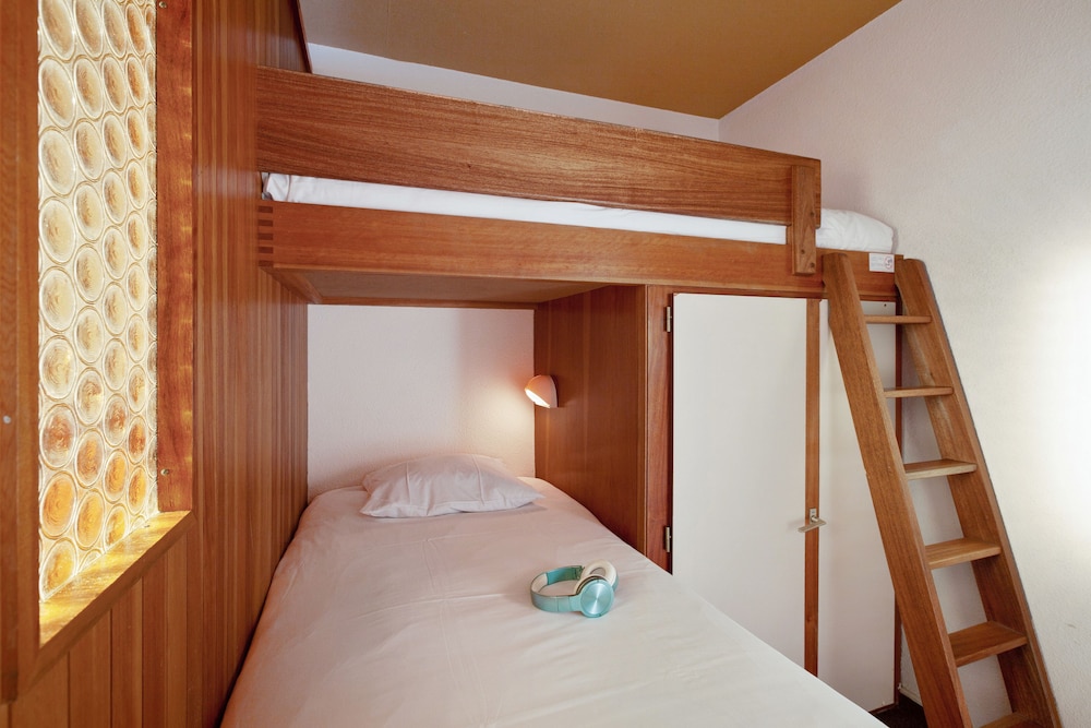 Studio Eco-Standard 4 People