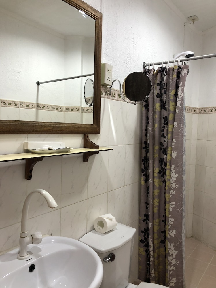 Standard Room - Photo 2