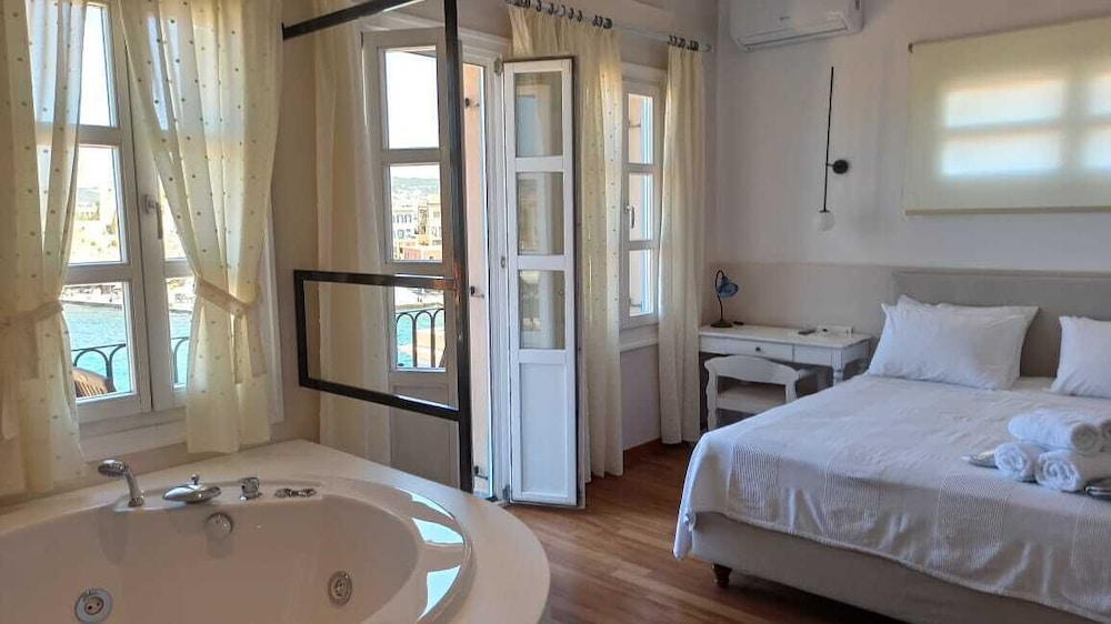 Superior Double Room, Sea View photo 2