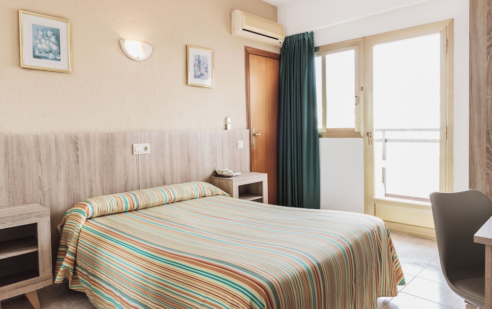 Superior Double or Twin Room, 1 Double or 2 Twin Beds photo 2