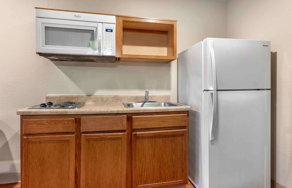 Standard Studio, Non Smoking, Refrigerator & Microwave photo 3