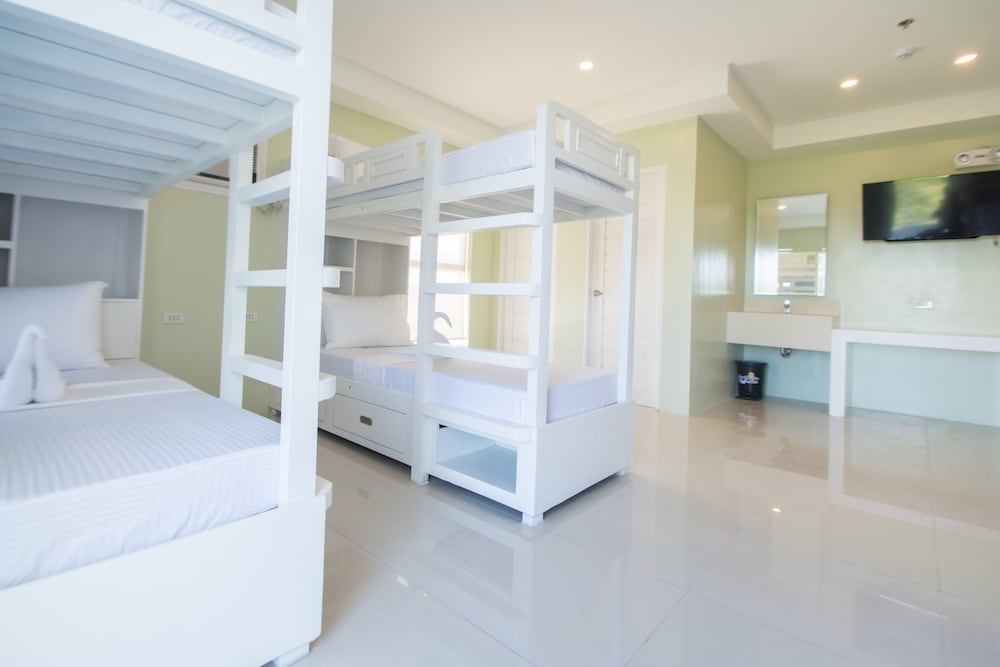 Shared Dormitory, Men only (6 Beds) photo 3