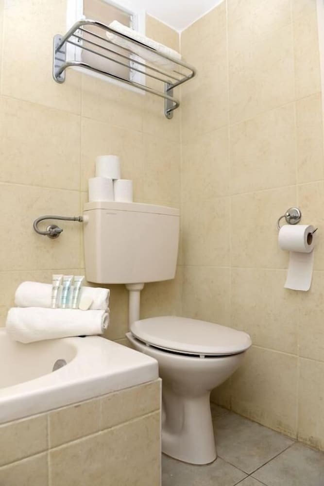 Standard Double Or Twin Room photo 2