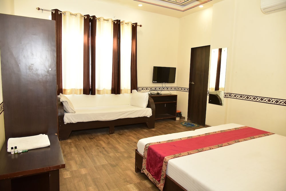 Deluxe Room - Photo 4