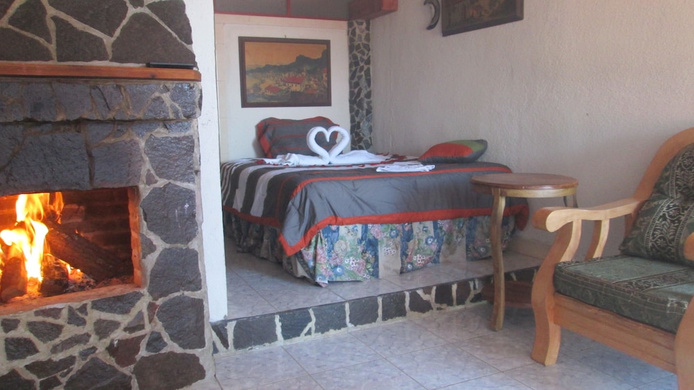 Romantic Room, Fireplace, Lake View photo 1