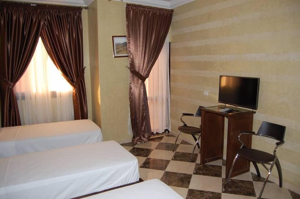 Triple Room - Photo 6