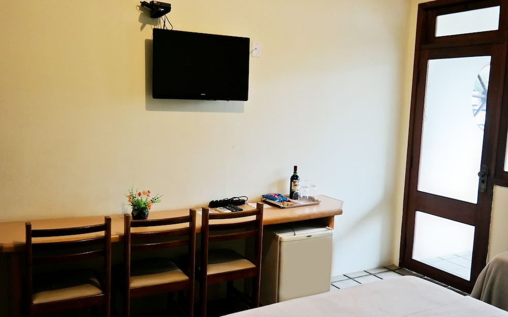Superior Triple Room, Multiple Beds, Balcony, City View photo 3
