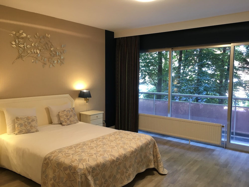 Chambre Classique King, vue jardin photo 2