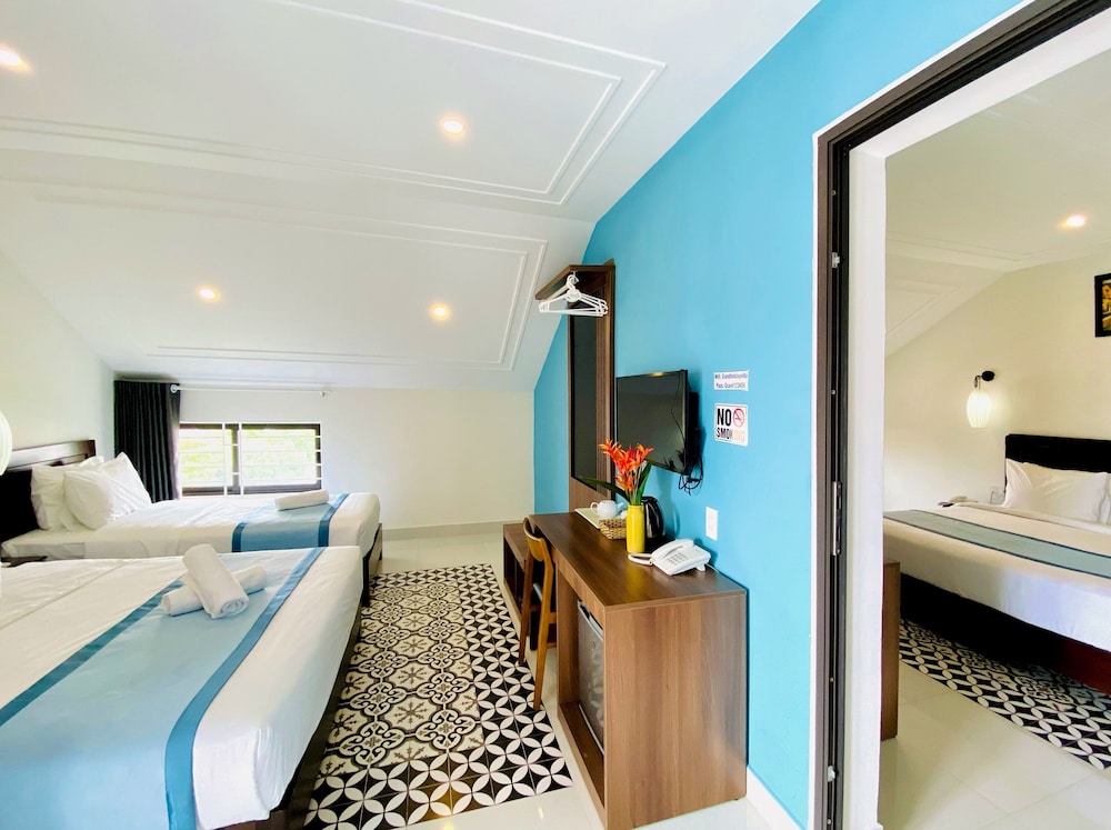 Family Apartment, Connecting Rooms