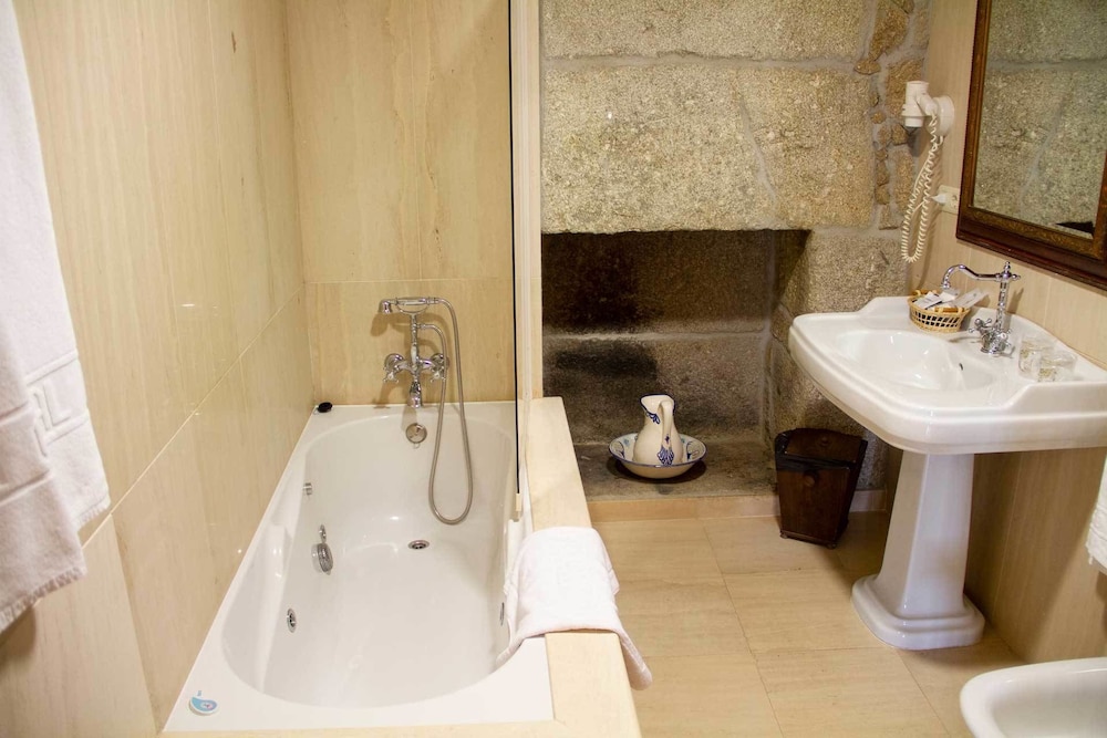 Double Or Twin Room - Photo 9