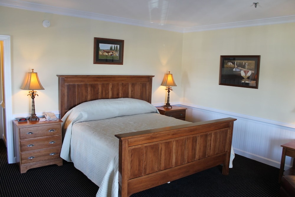 Traditional Room - Stair Access Only