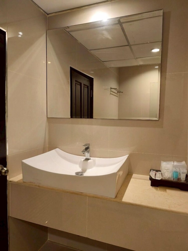 Premier Twin Room photo 2