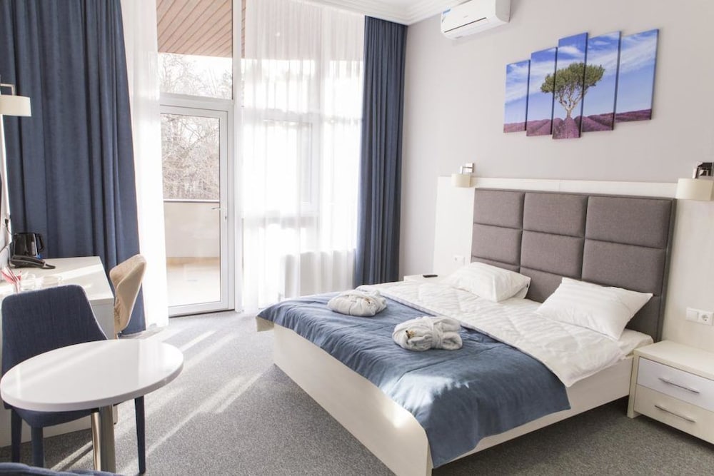 Superior Double Or Twin Room, Balcony, Lake View photo 1