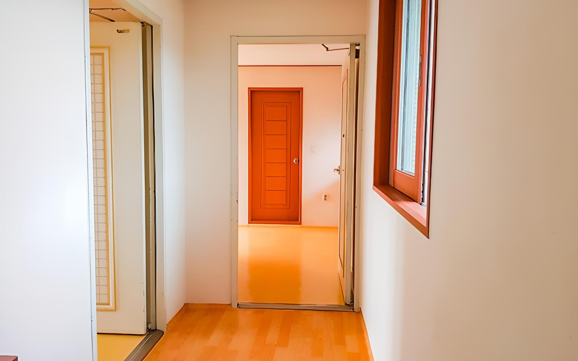 Room (Family room)