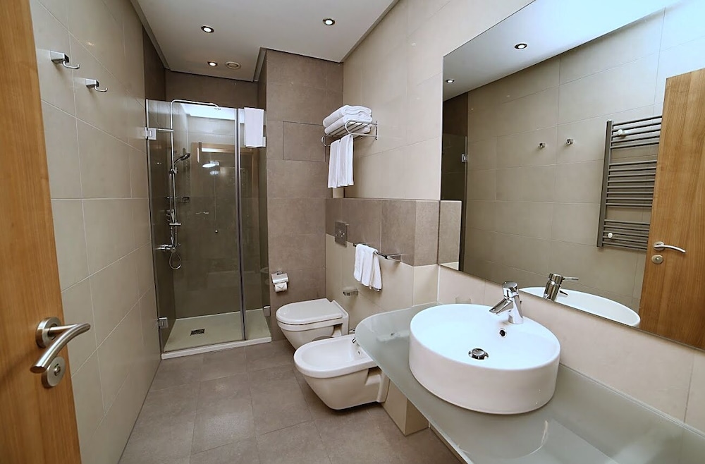 Deluxe Triple Room - Photo 3
