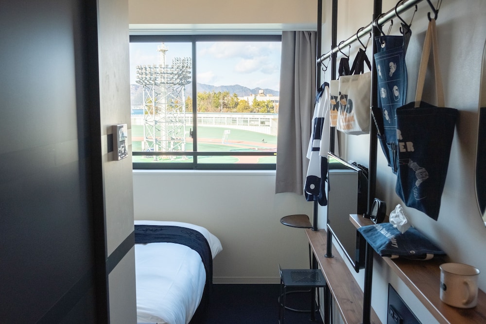 Economy Double Room, Non Smoking - Photo 3