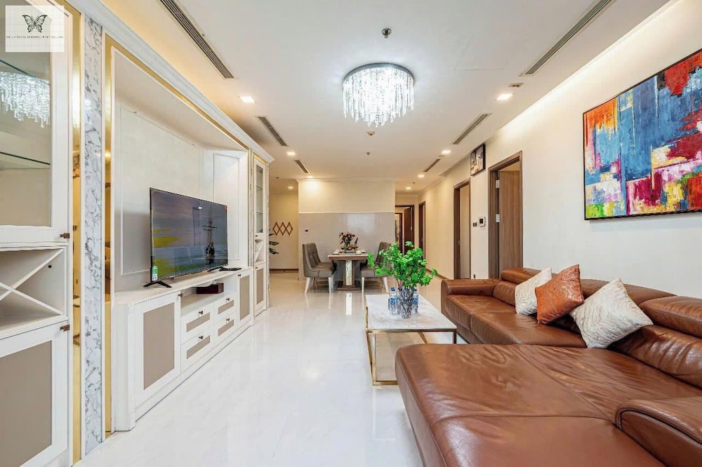 Luxury Apartment, 4 Bedrooms, City View, Tower photo 1