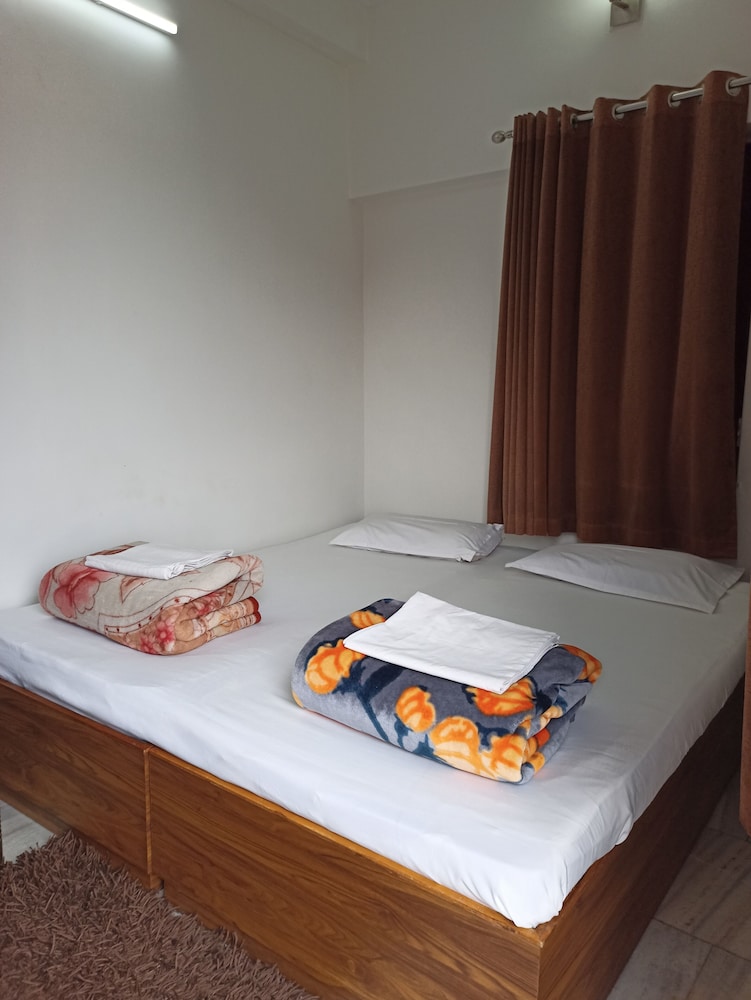 Alka AC Room photo 3