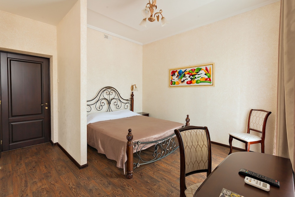 Luxury Double Room, City View