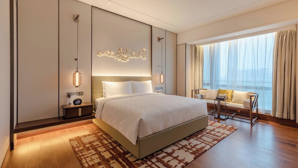 Standard Room, 1 King Bed (High Floor)