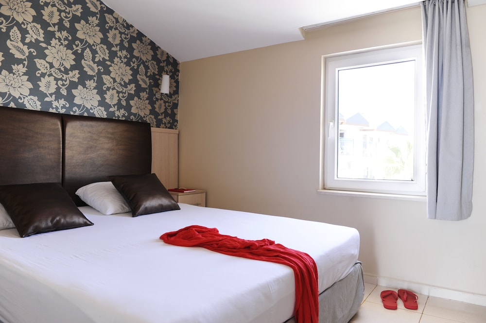 Standard Suite, Sea View