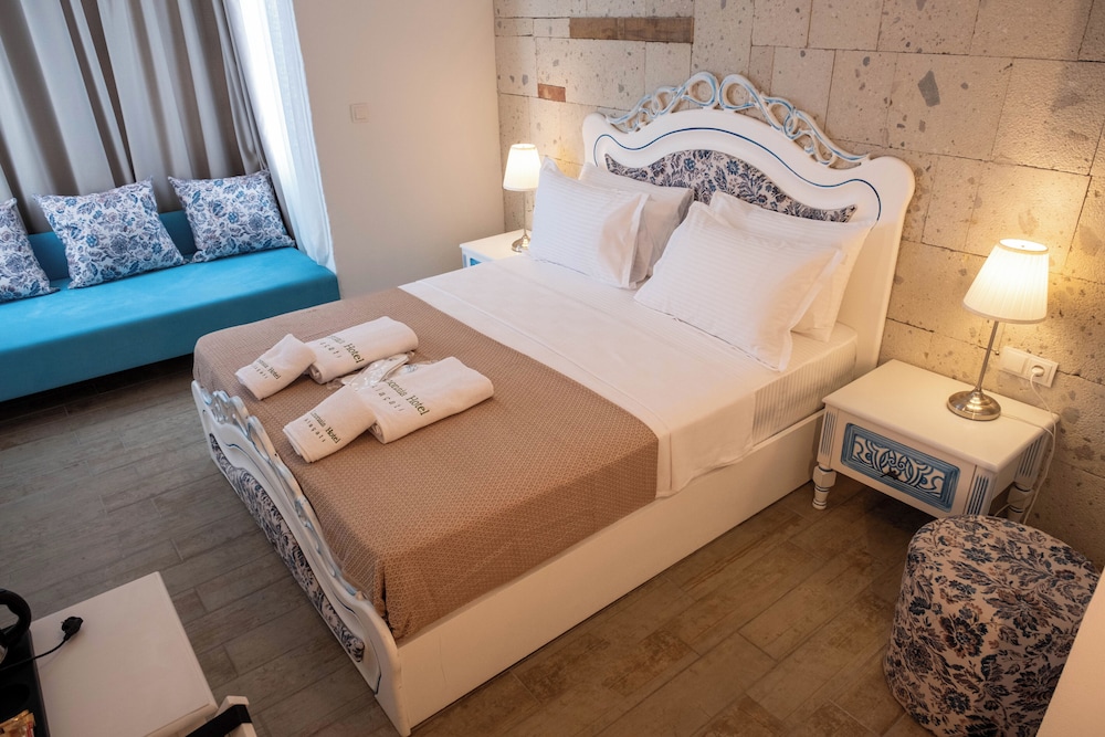 Exclusive Room, 1 Queen Bed photo 1