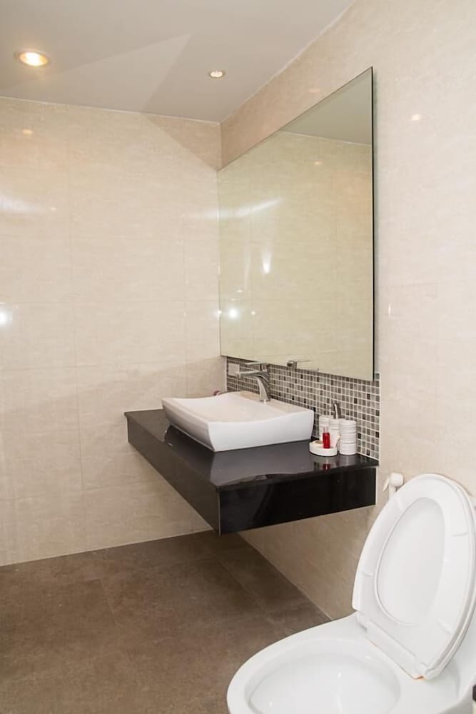 1 Bedroom Executive Apartment photo 2