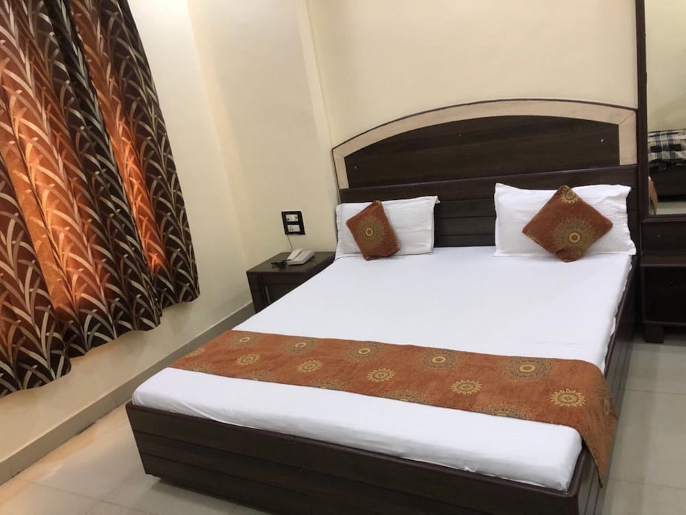 Deluxe Double Room, City View
