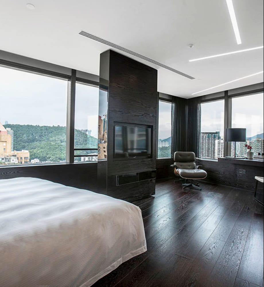 Deluxe Suite photo 1
