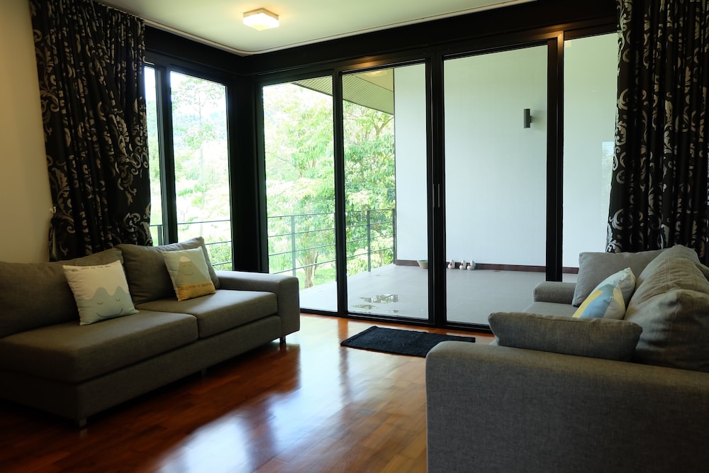 3 Bedrooms Villa photo 2